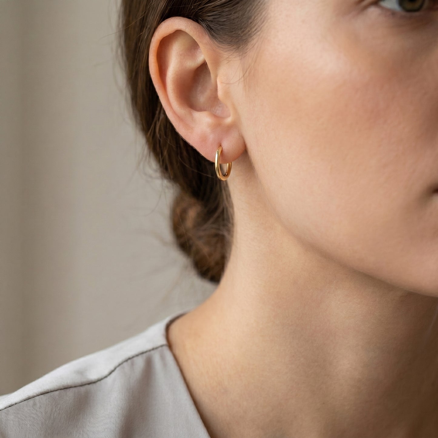 18K Gold High-Polish Mini Hoop Earrings