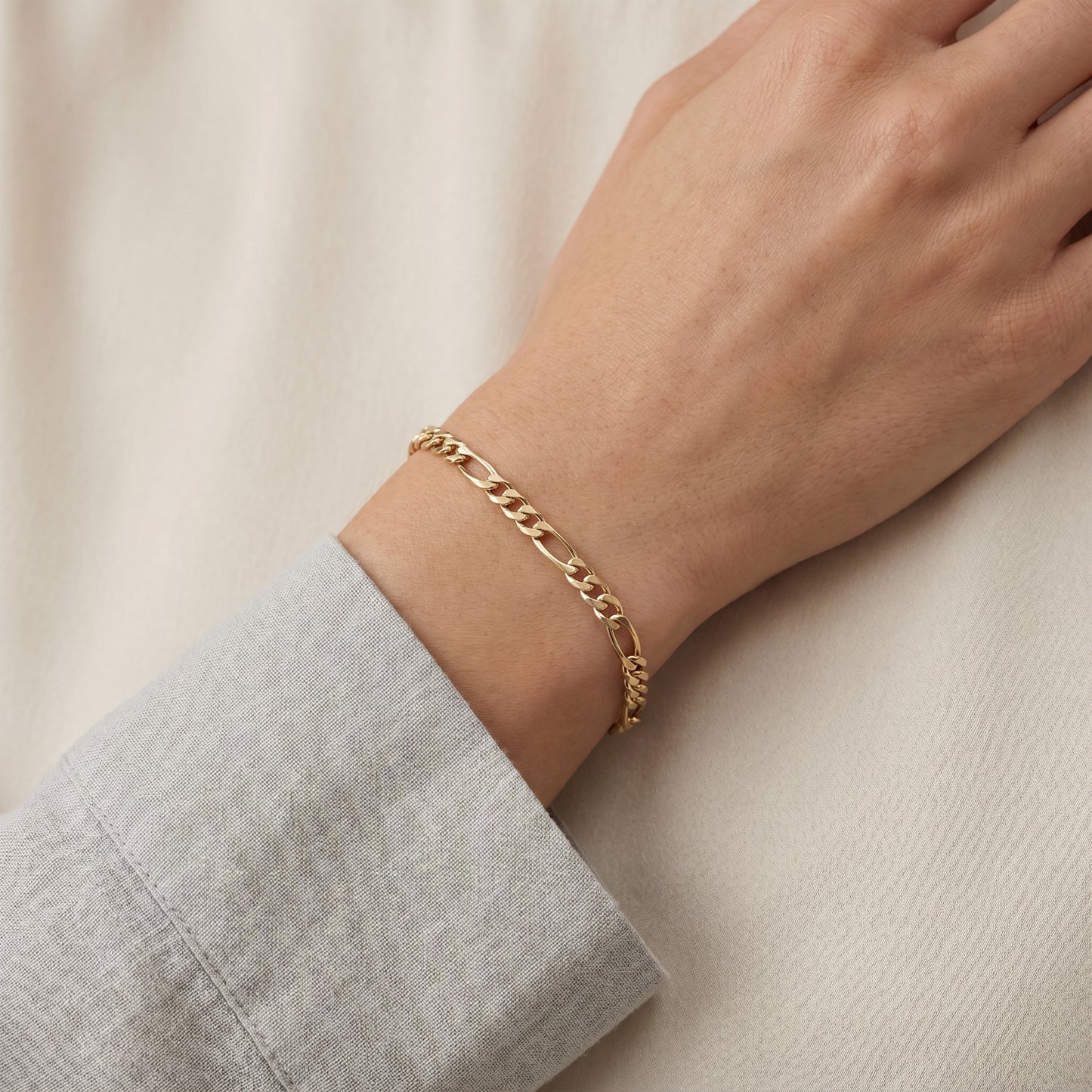 18K Solid Gold Figaro Link Chain Bracelet